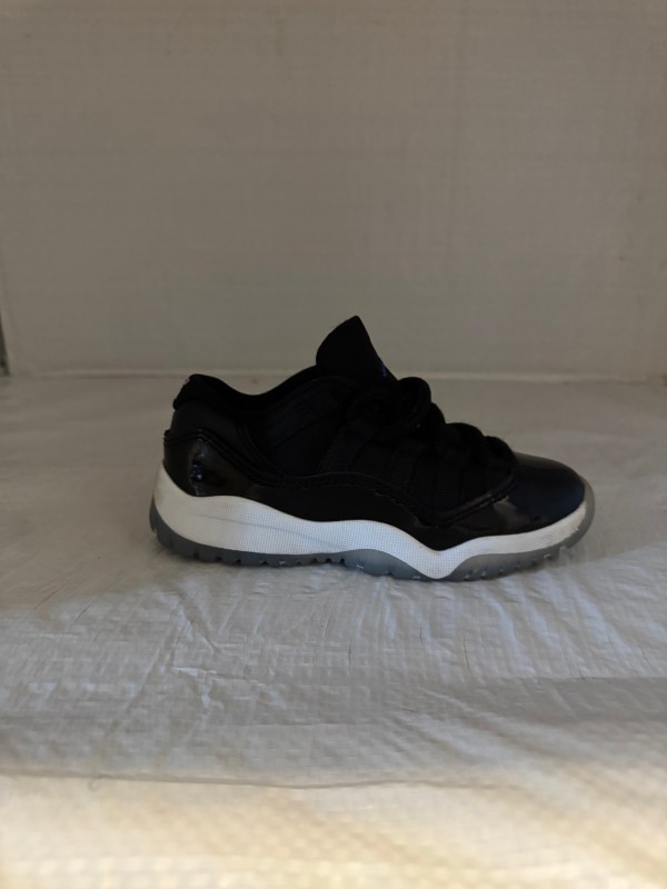 jordan 11 Retro Low