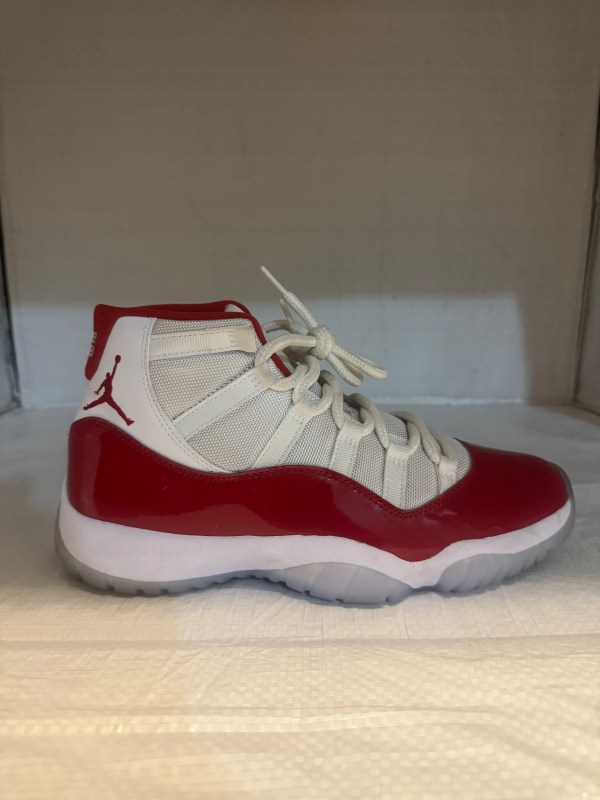Jordan 11 Retro 'Cherry'
